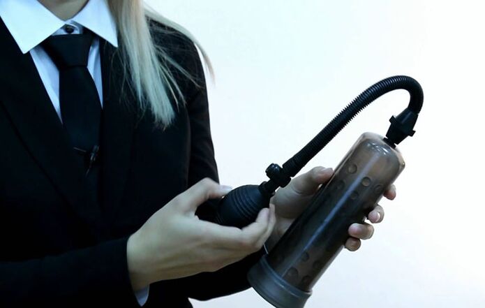 Vacuum pump to increase penis size